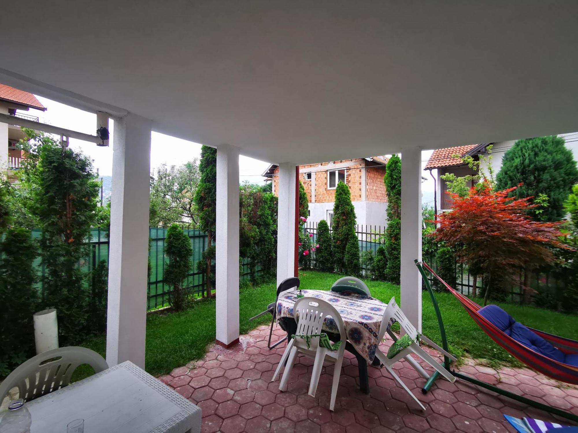 Rest & Recharge 4Bdr Apt- Free Parking, Ac & Garden 塞拉耶佛 外观 照片